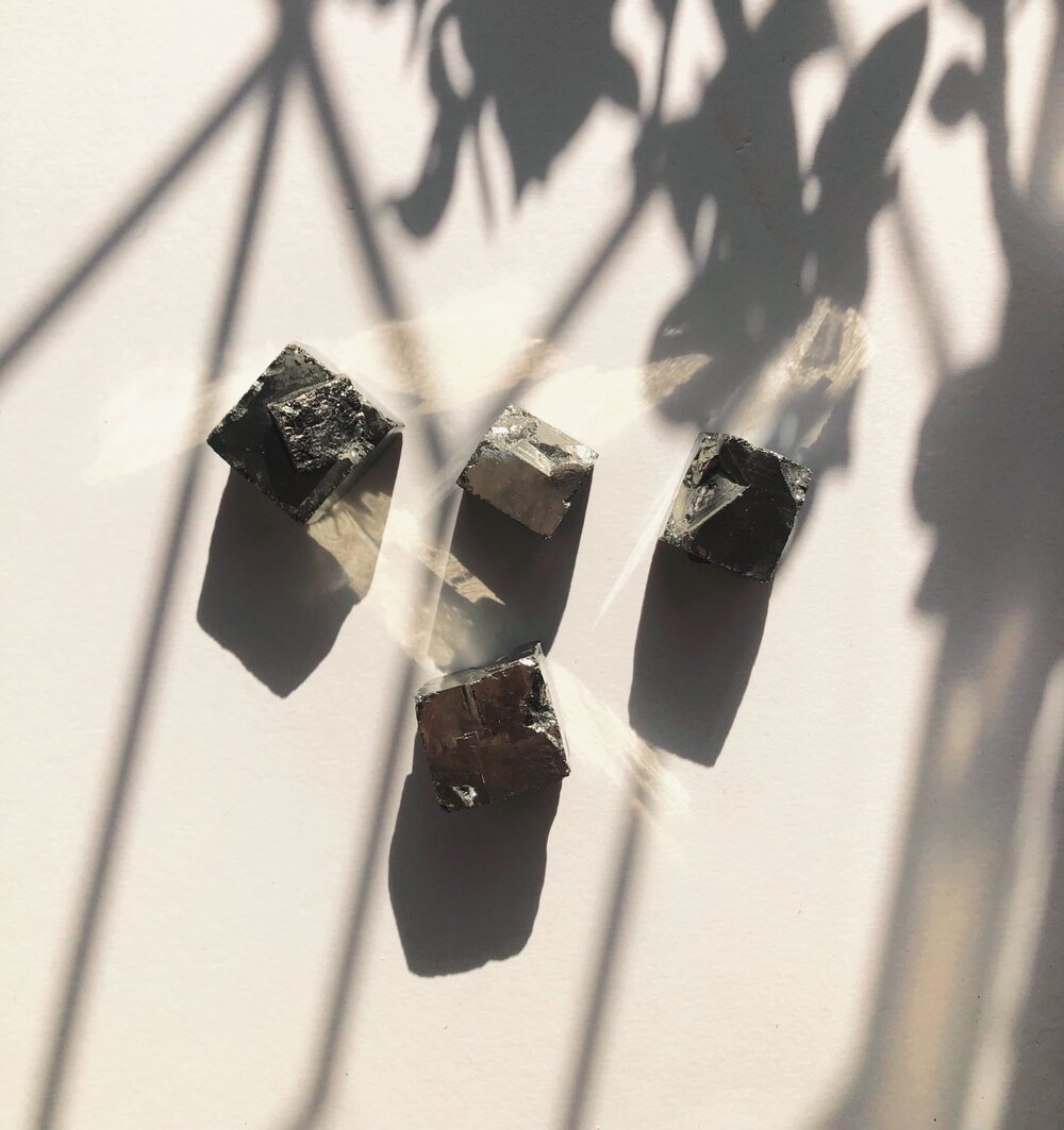 parigotte - Healing Crystals Set / 7 Chakra - Pyrite Crystal